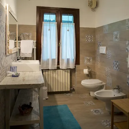 Lella לינה וארוחת בוקר