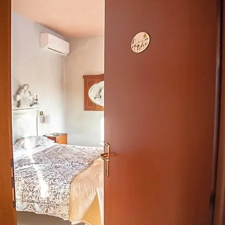 Lella Bed and Breakfast